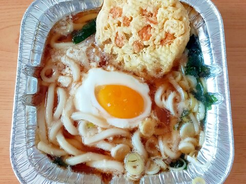 海老天と卵の鍋焼きうどん